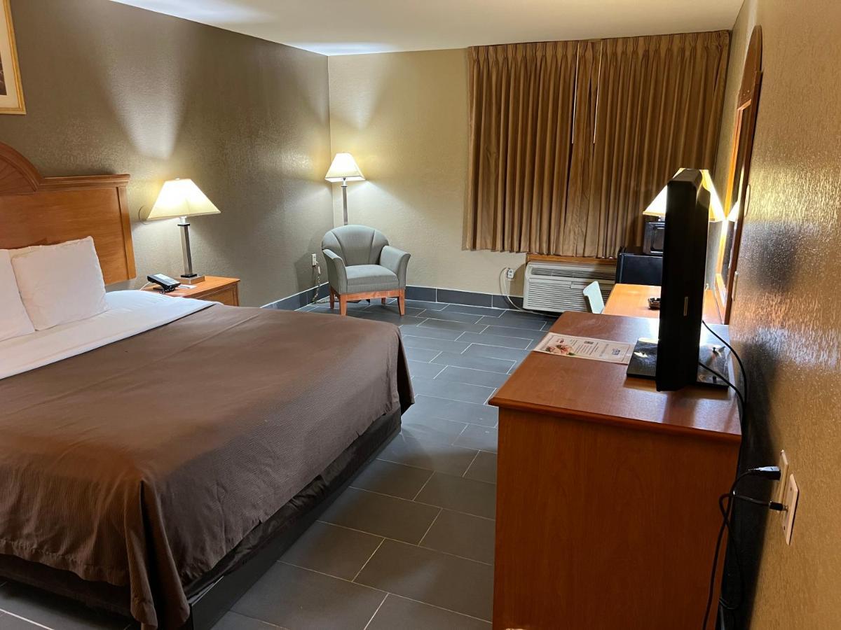 Americas Best Value Inn Pharr/Mcallen Exterior photo