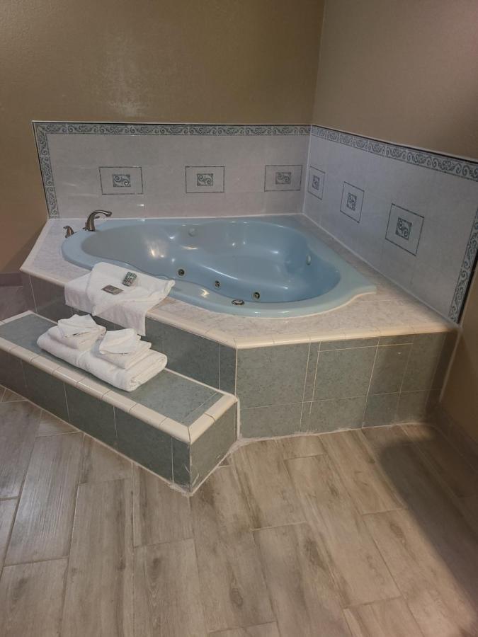 Americas Best Value Inn Pharr/Mcallen Exterior photo