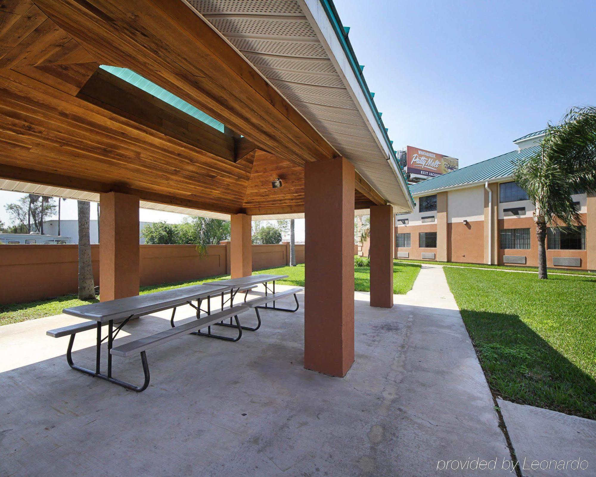 Americas Best Value Inn Pharr/Mcallen Exterior photo